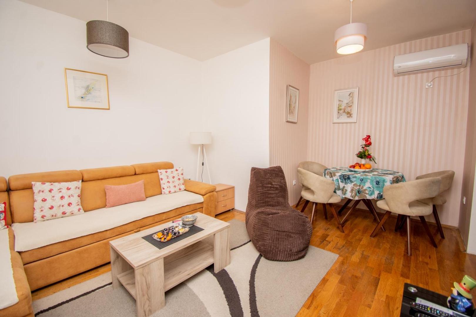 Apartman Klara Petrovac Exterior photo